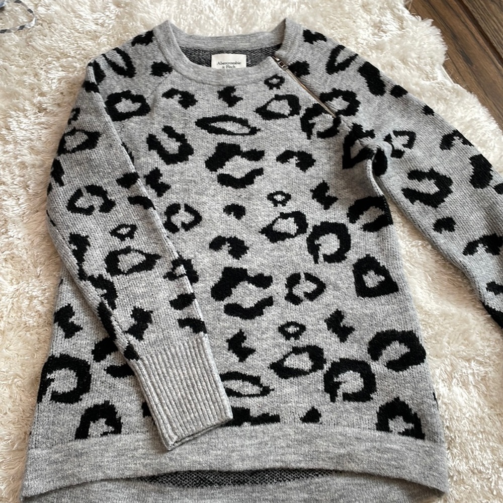Abercrombie sweater XS/S